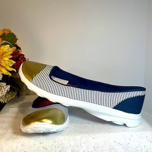Skechers Womens Slip Ons